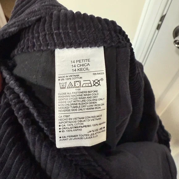 Old Navy Women’s Navy Blue Corduroy Overalls EUC Size 14P - Picture 11 of 12